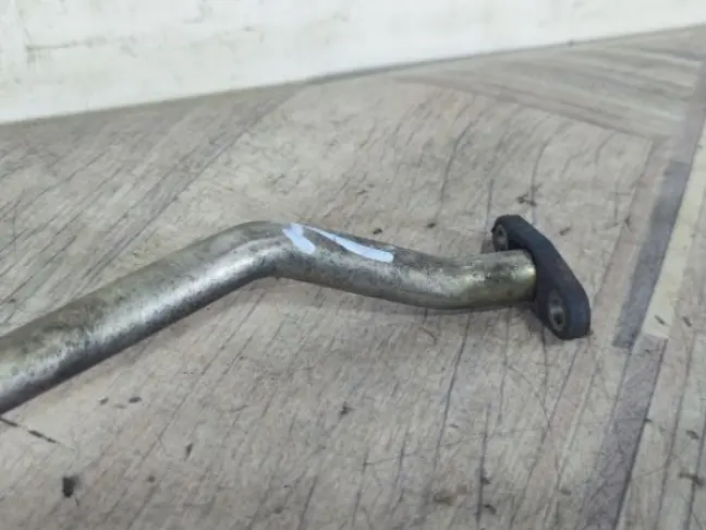 Трубка слива масла левая Range Rover Sport 3.0