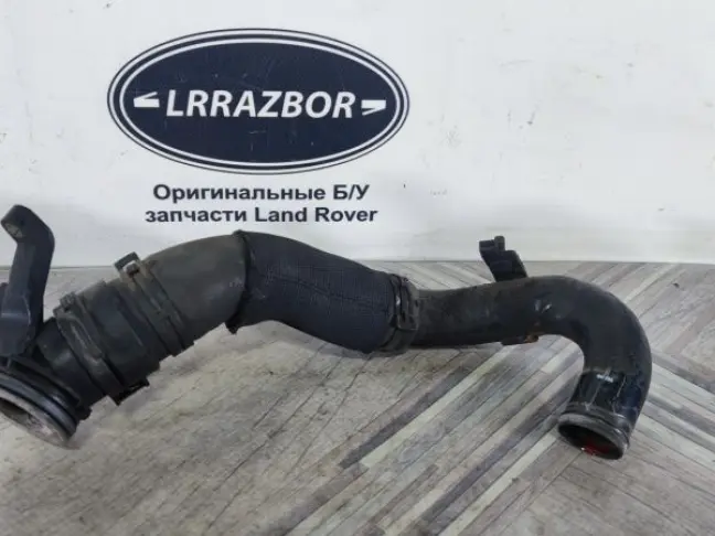 Патрубок охлаждения от блока Range Rover Sport 3.0