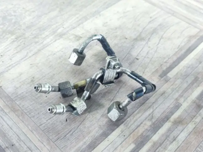 Трубка топливная Range Rover Sport 3.0