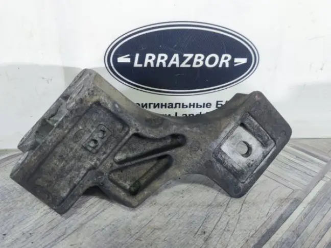 Кронштейн двигателя правый  DISCOVERY 4 3.0 306DT