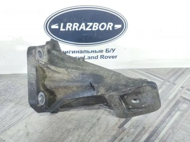 Кронштейн двигателя левый  DISCOVERY 4 3.0 306DT