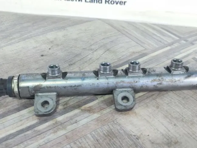 Рампа правая топливная DISCOVERY 3.0 306DT