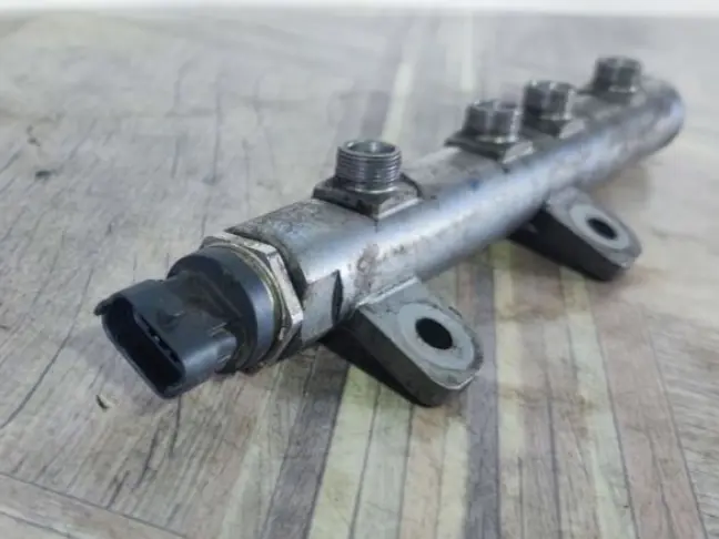 Рампа правая топливная DISCOVERY 3.0 306DT