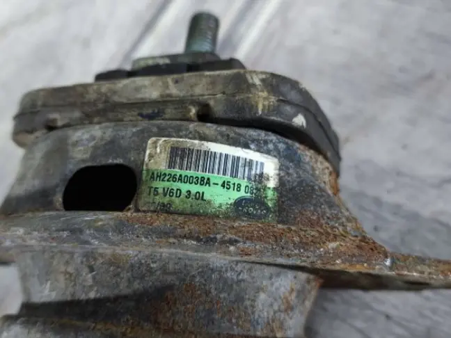 Подушка двигателя Land Rover DISCOVERY 4 L319 3.0
