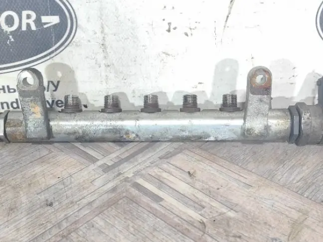 Топливная рампа Land Rover Freelander 2 2.2