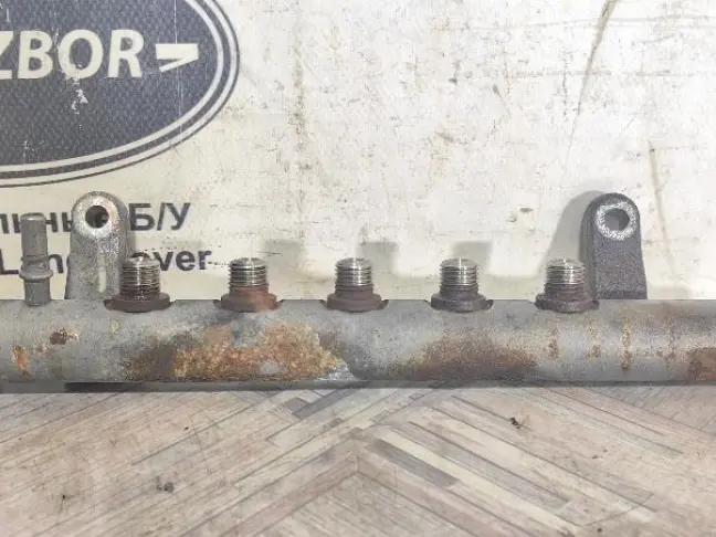 Топливная рампа Land Rover Freelander 2 2.2