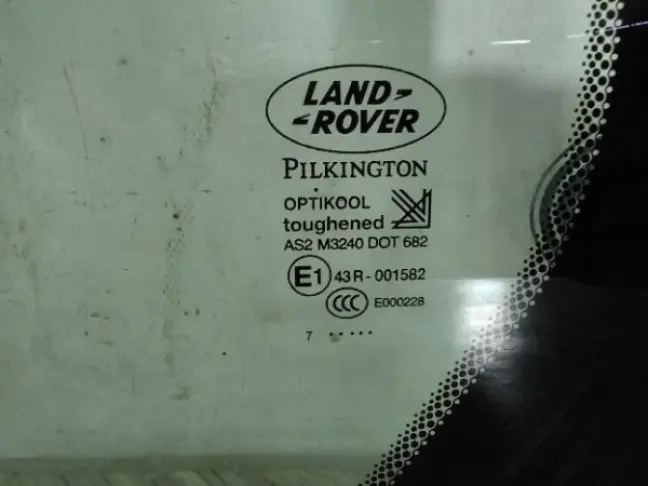 Стекло кузовное глухое левое DISCOVERY 3/4 L319