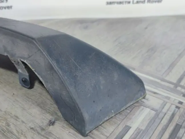 Молдинг заднего крыла левого DISCOVERY 3 L319