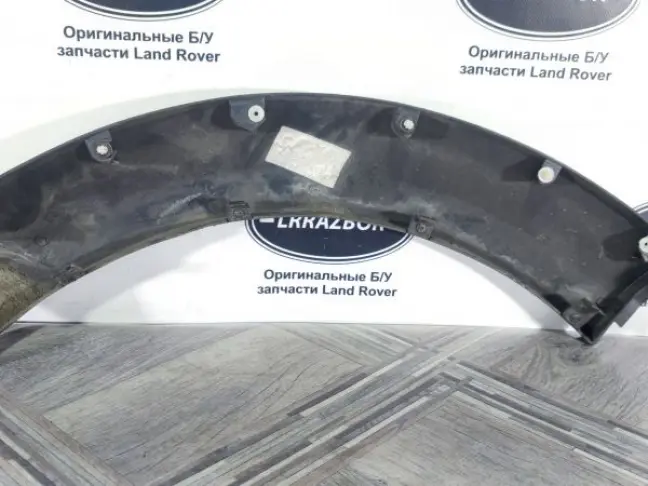 Молдинг заднего крыла левого DISCOVERY 3 L319