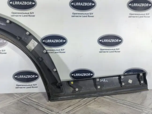 Молдинг двери задней левой DISCOVERY 3 L319 05-09