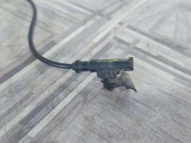 Датчик ABS задний DISCOVERY 3/4 L319