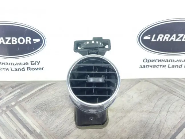 Дефлектор воздушный правый крайний Discovery 3