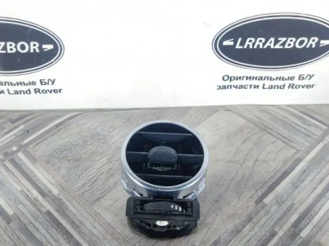 Дефлектор воздушный правый центральный Discovery 3