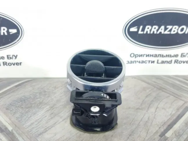 Дефлектор воздушный правый центральный Discovery 3