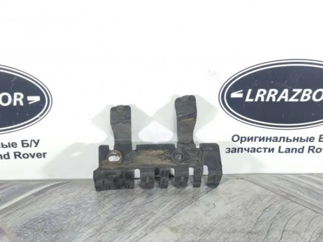 Кронштейн заднего бампера правый DISCOVERY 3 L319