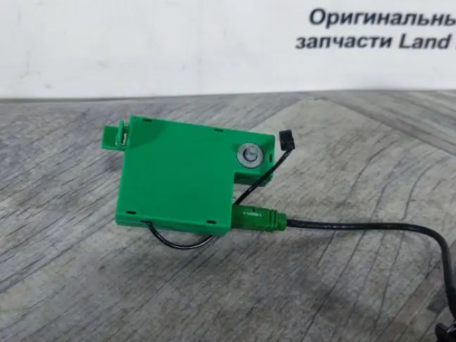 Антенна усилитель DISCOVERY 3 L319  2005 - 2009