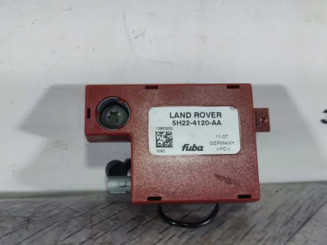 Антенна усилитель DISCOVERY 3 L319  2005 - 2009