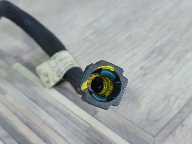 Трубка топливная Land Rover DISCOVERY 4 L319 09-12