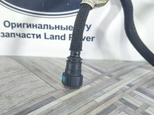 Трубка топливная Land Rover DISCOVERY 4 L319 09-12