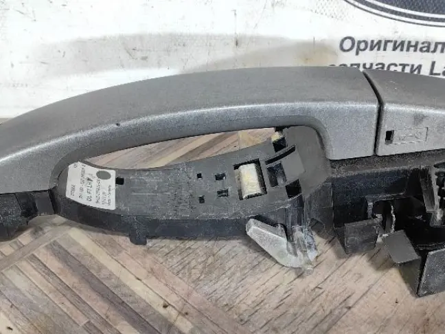 Ручка двери передней левой DISCOVERY 4 L319 09-12