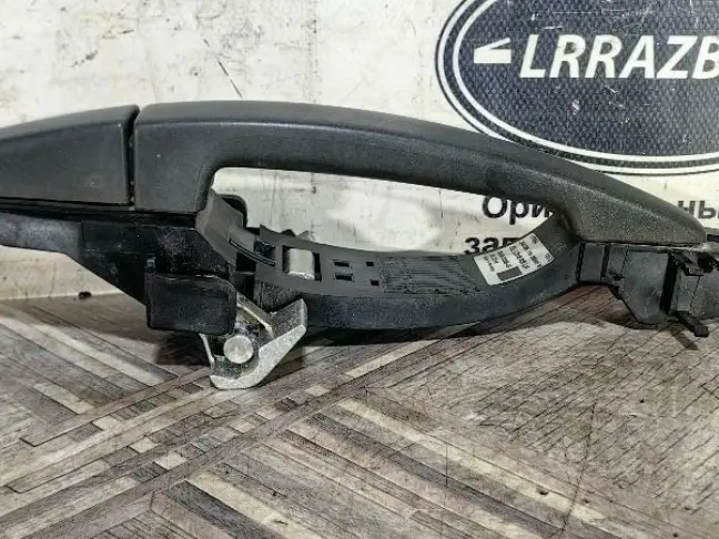 Ручка двери задняя левая DISCOVERY 3 L319 04-09