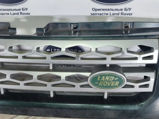 Решетка радиатора  DISCOVERY 4 L319 3.0