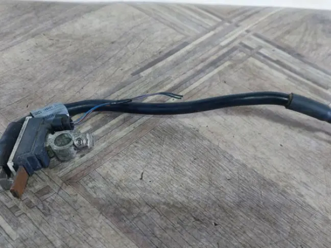 Клемма отрицательная минус Discovery 4 L319