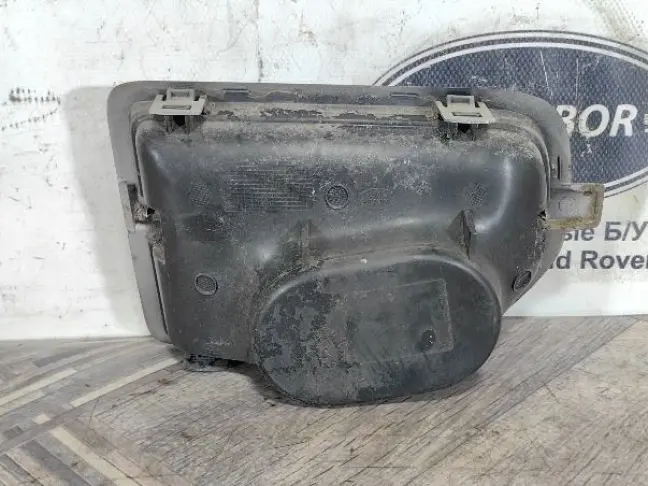 Решетка жабра левая Land Rover Discovery 4