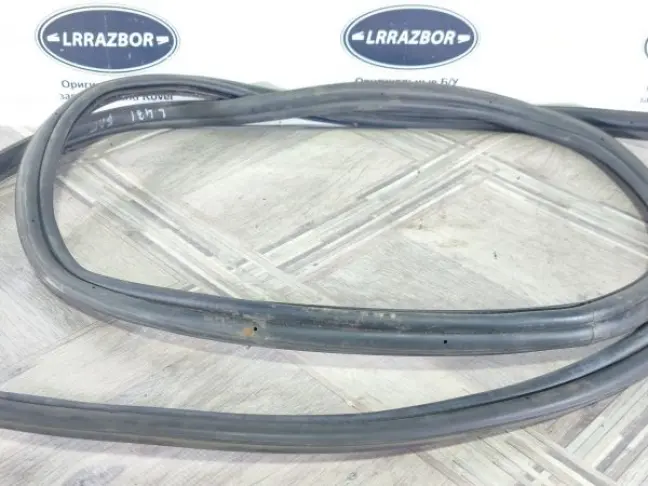 Уплотнитель багажника Range Rover L320 2005-2013