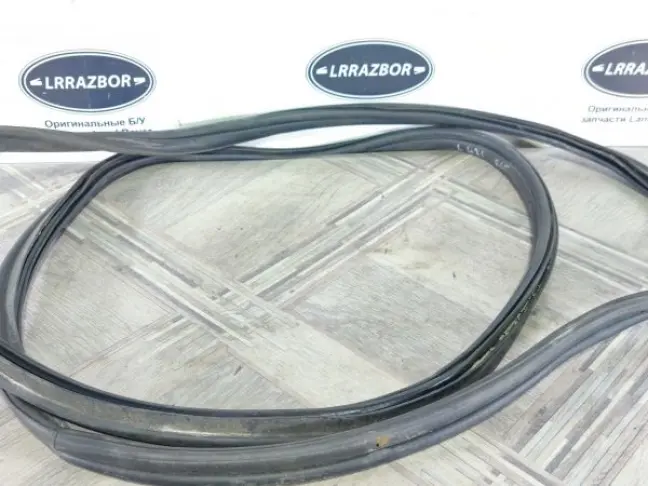 Уплотнитель багажника Range Rover L320 2005-2013