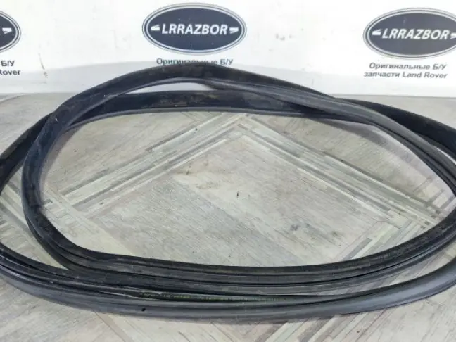 Уплотнитель двери Range Rover Sport L320 2005-2013