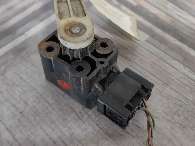 Датчик положения кузова передний RRS L320 дорест