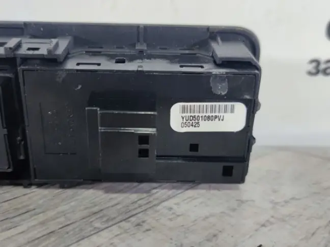 Кнопка стеклоподьемника Range Rover Sport L320