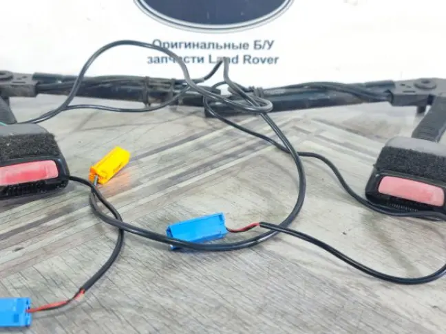 Преднатяжитель ремня безопасности DISCOVERY 3 L319