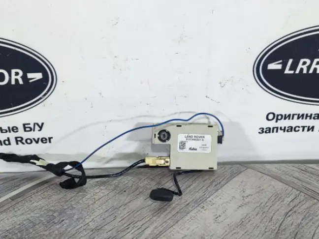 Антенна усилитель DISCOVERY 3 L319  2005 - 2009