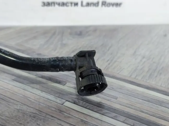 Трубка вентиляции картера Range Rover 4.2SC L320