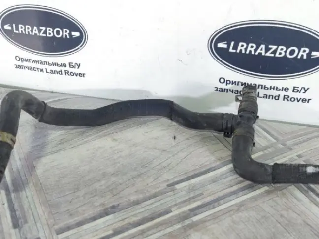 Патрубок помпы Range Rover 4.2 428PS