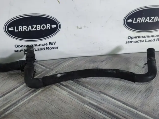 Патрубок помпы Range Rover 4.2 428PS