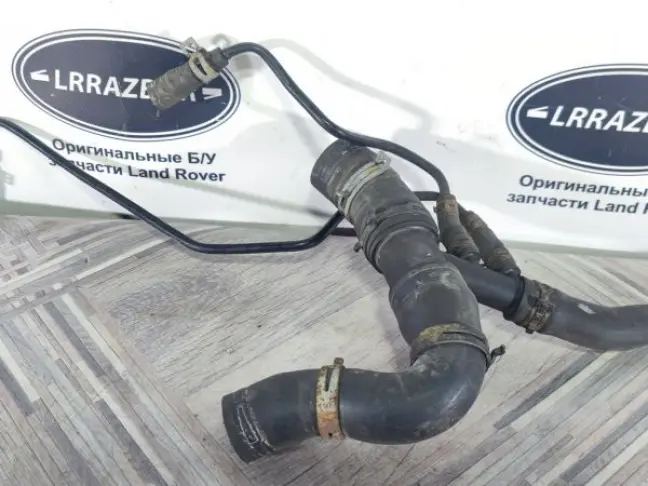 Патрубок радиатора верхний Range Rover 4.2 428PS