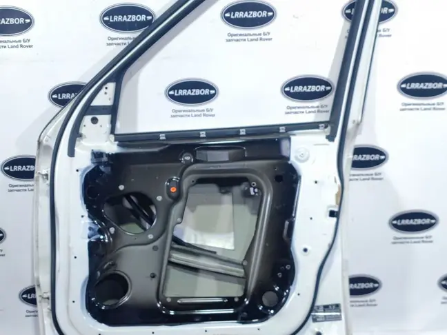 Дверь передняя правая Range Rover Sport L320 05-12