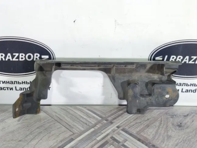 Кронштейн заднего бампера правый Sport L320