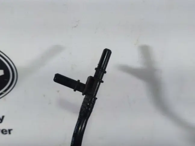 Трубка ваккумная Range Rover Sport L320 05-09 4.2