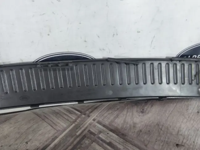 Накладка заднего бампера Range Rover Sport L320