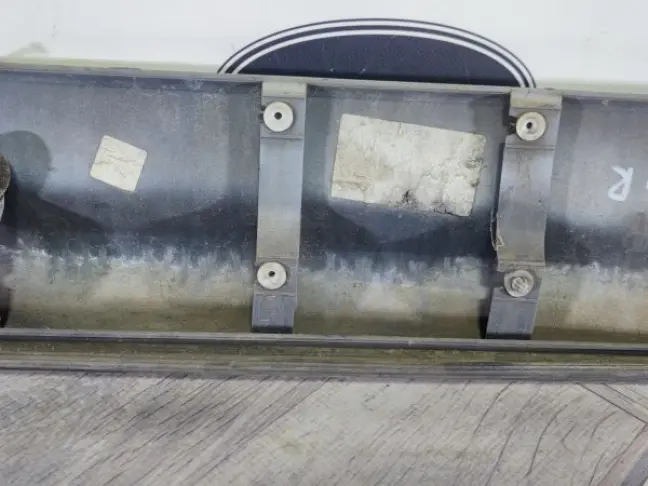 Молдинг двери задний правый Range Rover Sport 320