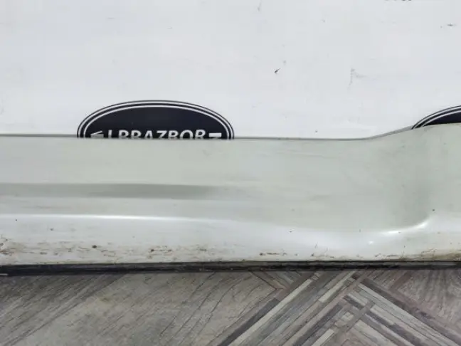 Молдинг двери задний левый  Range Rover Sport 320