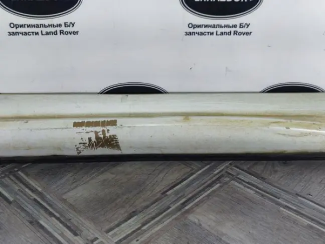 Молдинг передний правый  Range Rover Sport L320