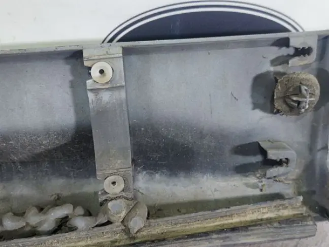 Молдинг передний левый  Range Rover Sport L320