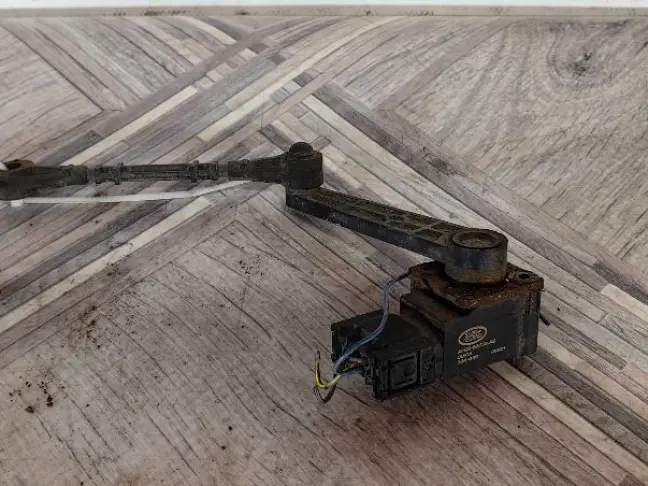 Датчик положения кузова задний RRS L320 рест