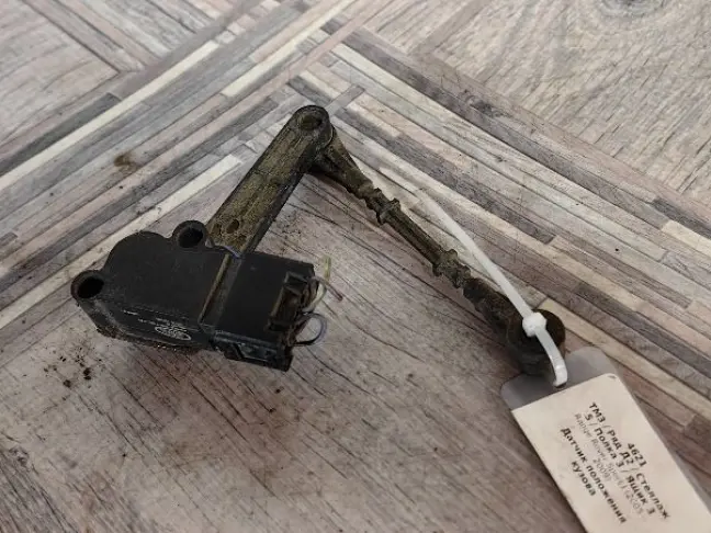 Датчик положения кузова задний RRS L320 рест