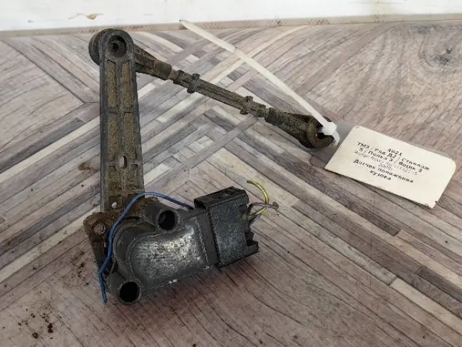 Датчик положения кузова задний RRS L320 рест